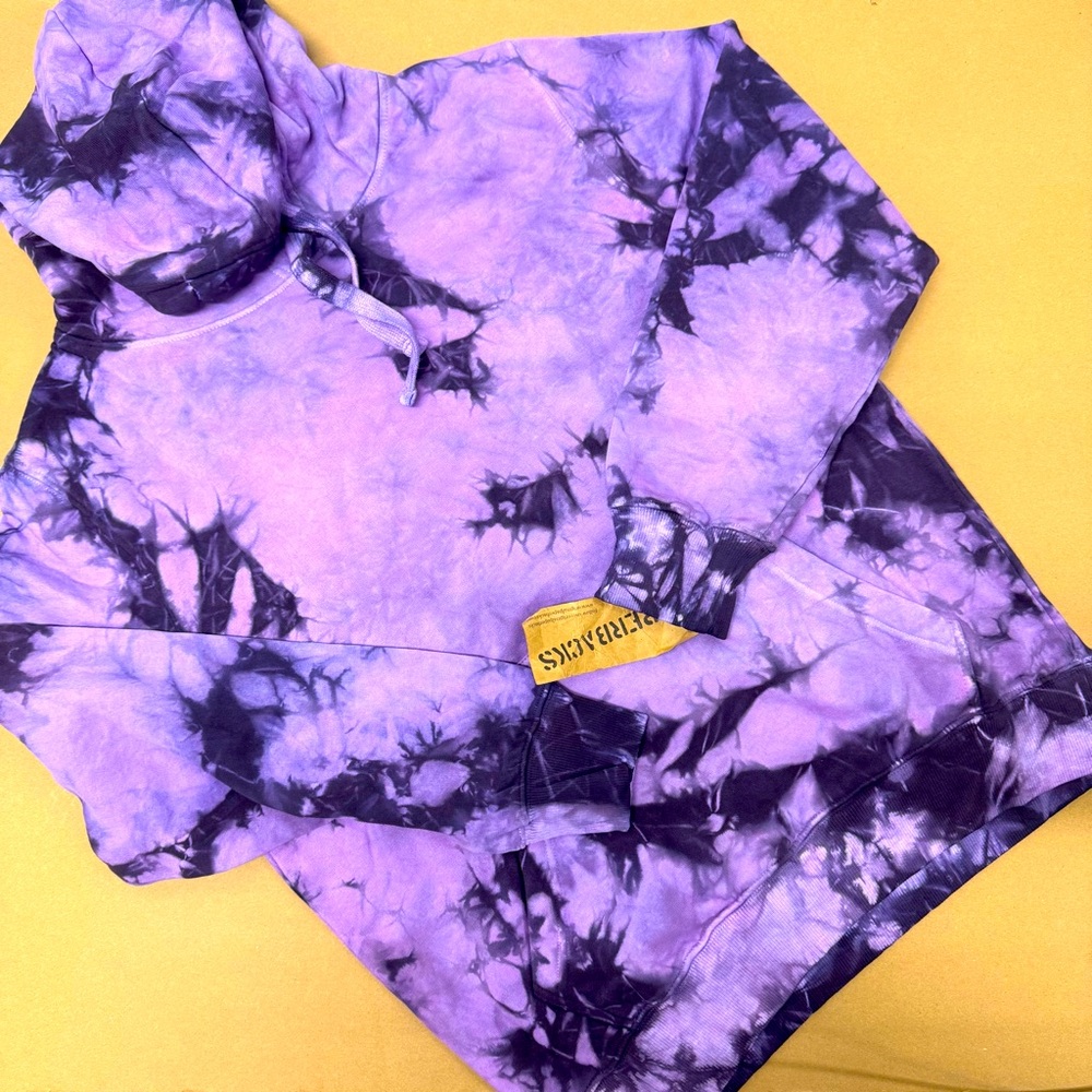 💜SALE PAPERBACKS TIE DYE HOODIE